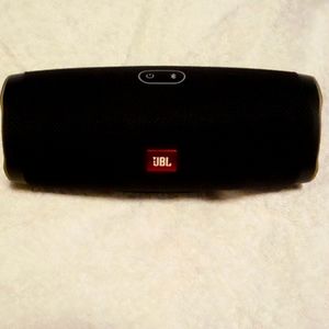 JBL Charge 4 Bluetooth Speaker